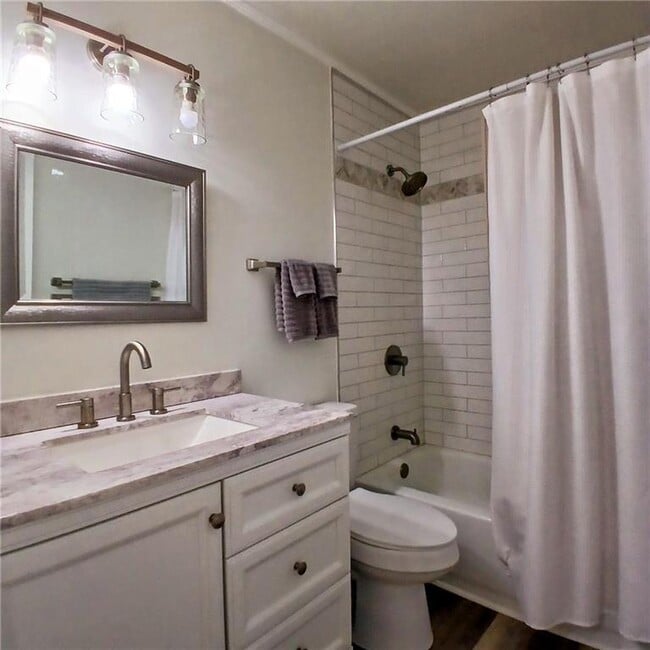 Building Photo - 605 Marshview Cir Dr