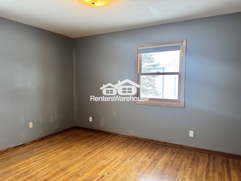 Building Photo - 8225 20th Ave N