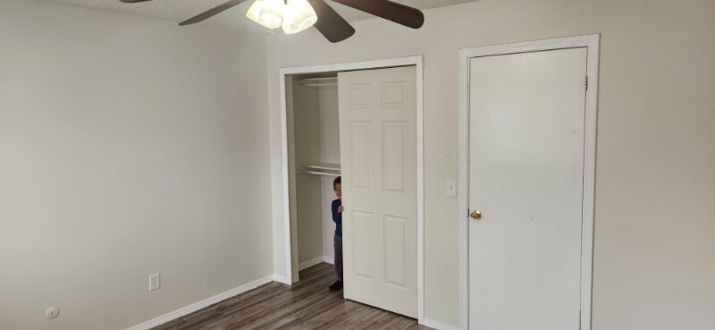 Building Photo - 1960 Eagle St