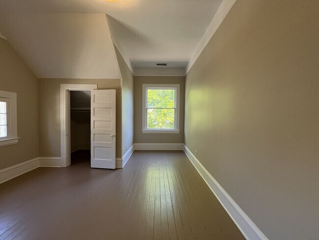Building Photo - CPO2416