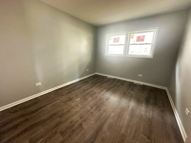 Building Photo - 423 S Westmore-Meyers Rd