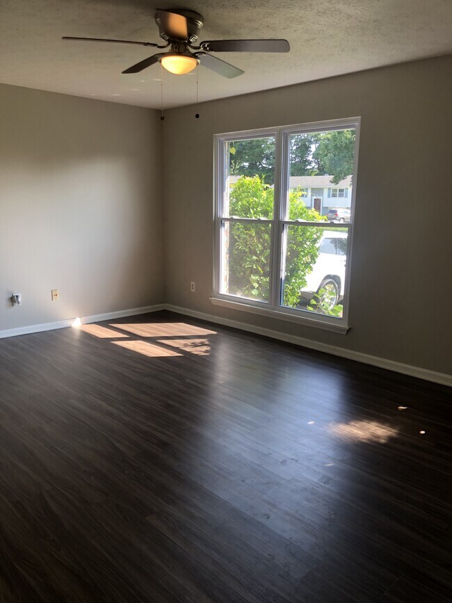 Building Photo - 5004 Winding Spring Pl