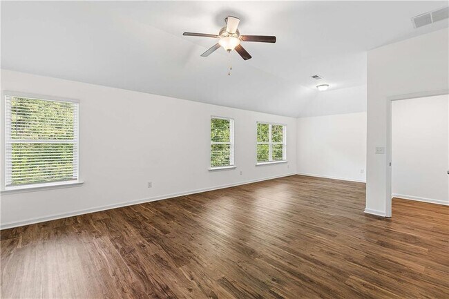 Building Photo - 430 Burgundy Terrace SE