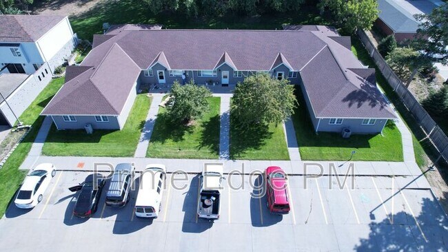 Building Photo - 6241 Holdrege-6