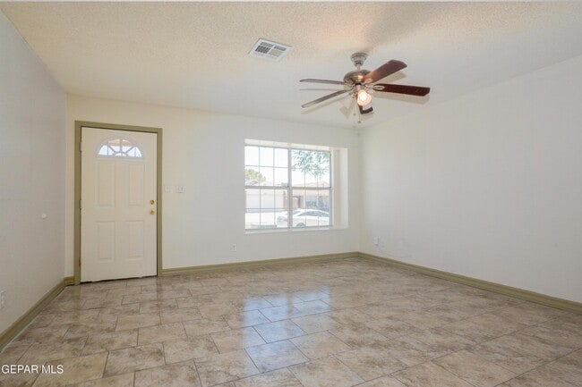 Building Photo - 11641 Desert Keep Dr