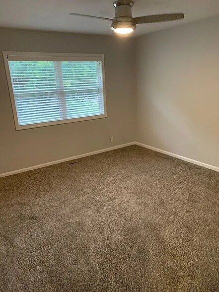 Master Bedroom - 101 W 19th Ave