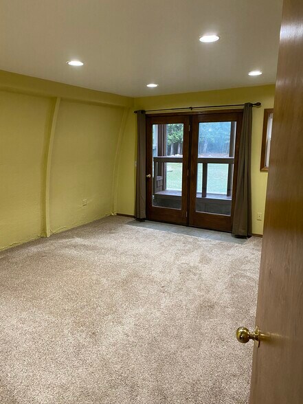 Building Photo - 347 Homestead Loop