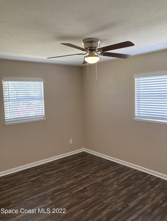 Building Photo - 1153 Martha Lee Ave