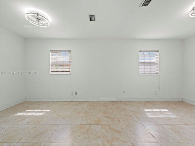 Building Photo - 3605 SW 122nd Pl