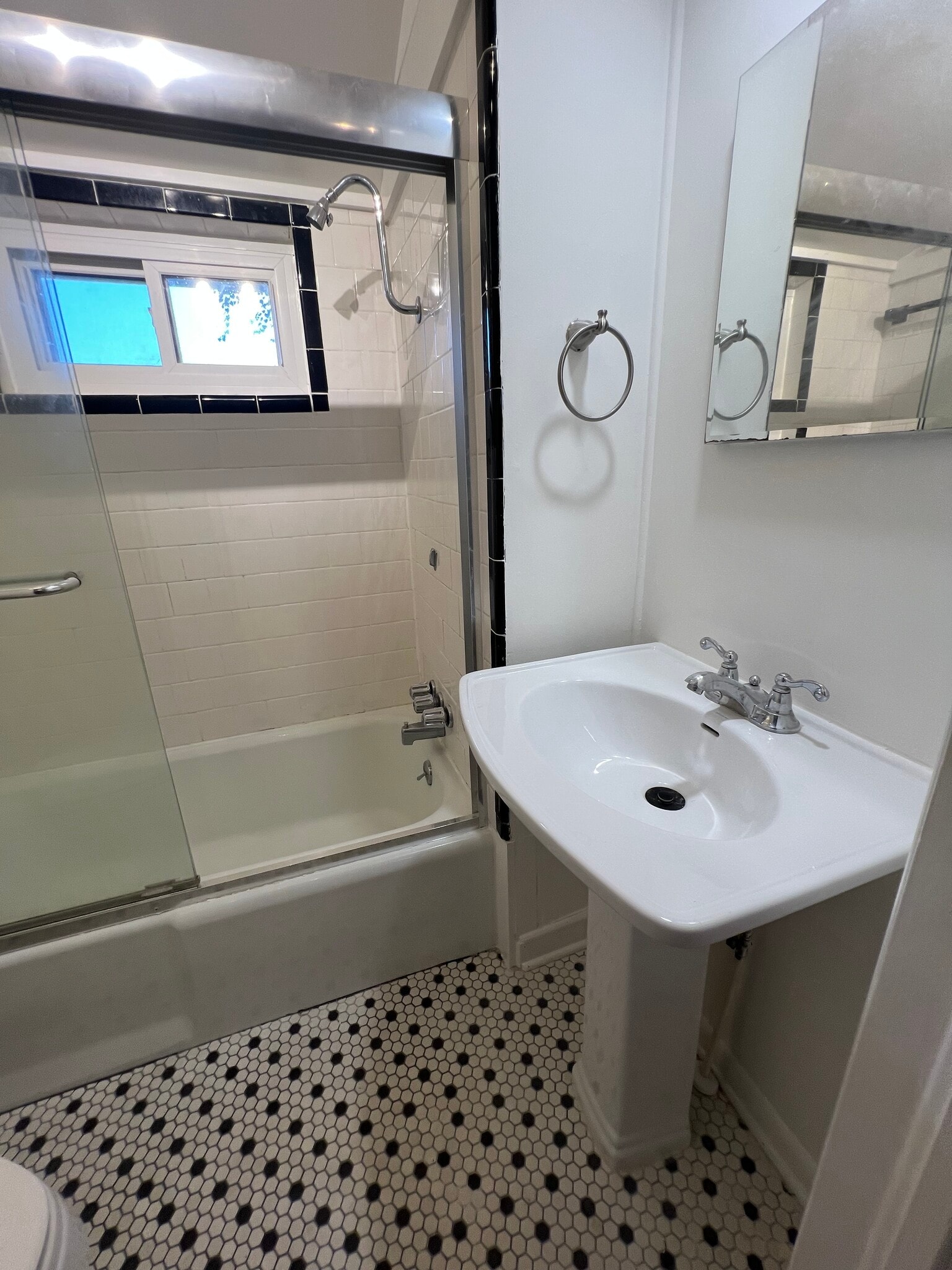 Bathroom - 704 Blenheim Ave