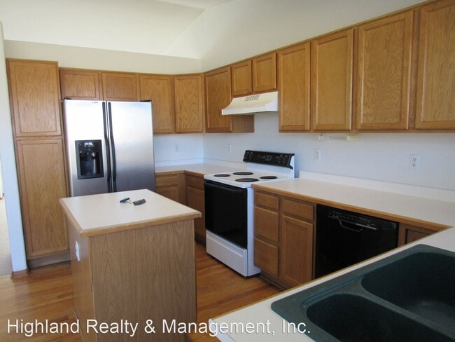 Building Photo - 3 br, 3.5 bath House - 5637 W 118th Place