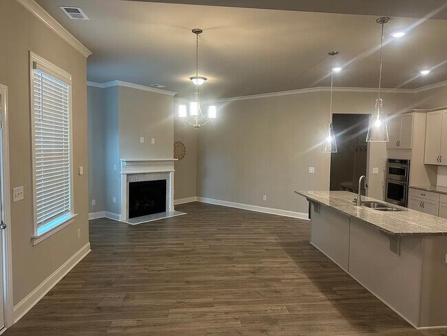 Building Photo - 1519 Windward Dr