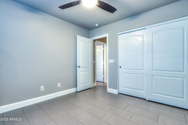 Building Photo - 22306 N Van Loo Dr