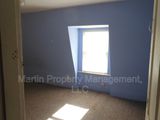Building Photo - 9 Guinan St