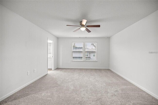 Building Photo - 3644 SE 37th Ct
