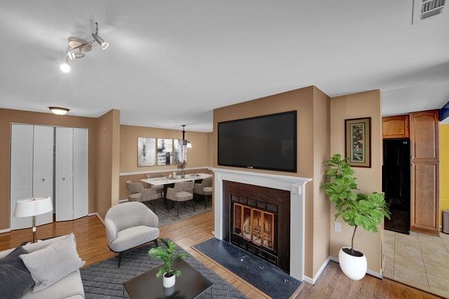 Building Photo - 13257 Wonderland Way