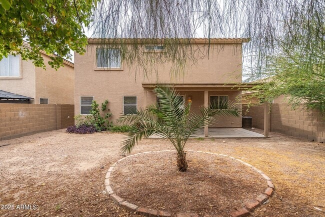 Building Photo - 11546 W Schleifer Dr