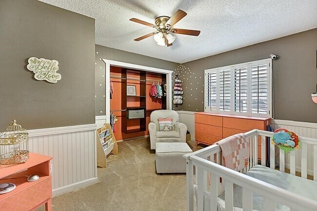 Building Photo - 1038 St John Dr