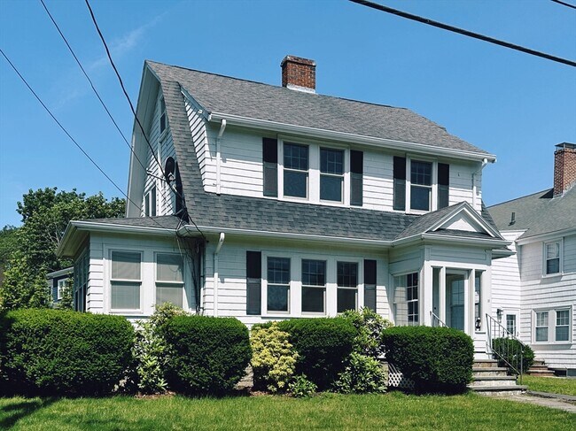 Building Photo - 18 Edgehill Rd