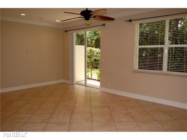 Building Photo - 16081 Poppyseed Cir