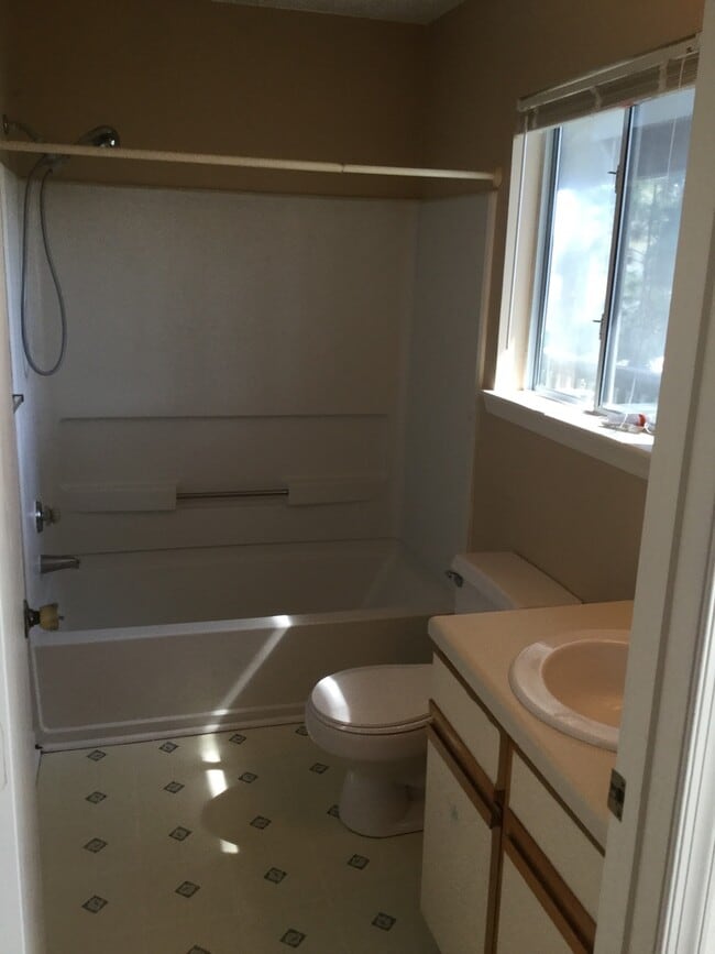 Building Photo - 2 BEDROOM 2 BATH CONDO ON 2ND FLOOR AT MYR...