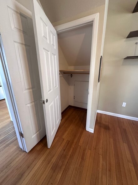 Building Photo - 1330 S Grant St