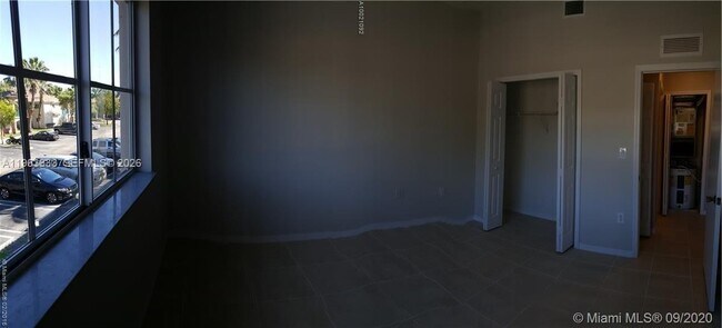 Building Photo - 1260 SE 31st Ct