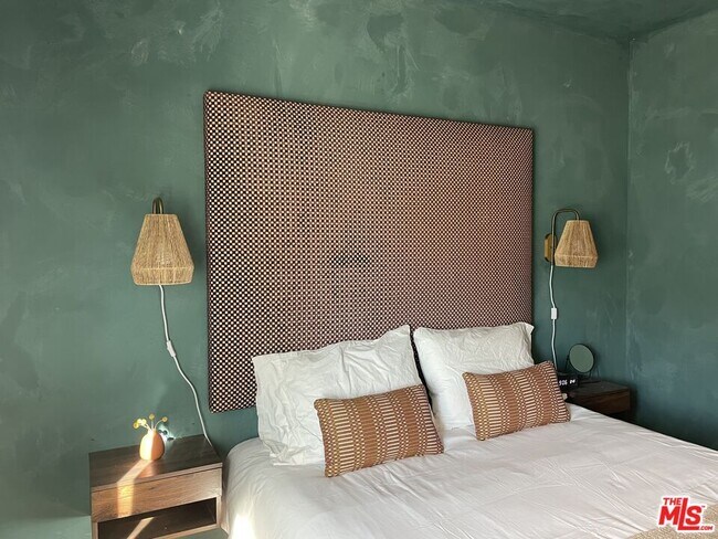 Building Photo - 71658 Cactus Dr