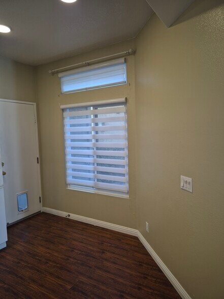 Building Photo - 1186 S Country Glen Way