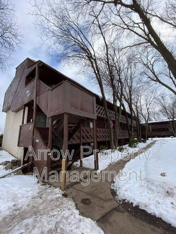 Building Photo - 877 N 26th St