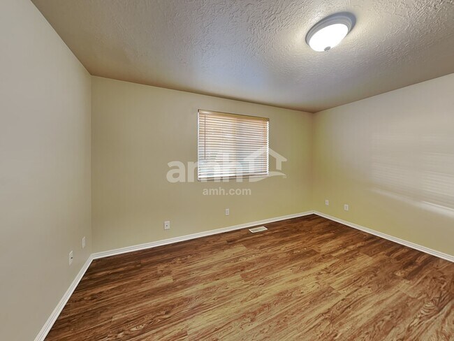 Building Photo - 125 S 150 W