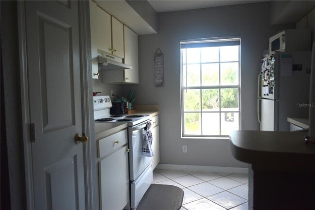 Building Photo - 9078 Lake Chase Island Way