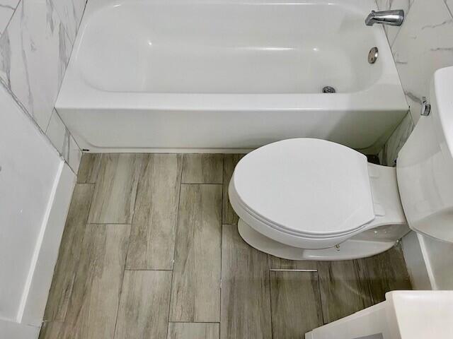 Building Photo - 600 SW 2nd Ave