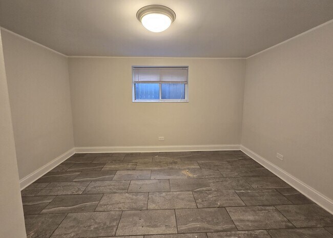 Building Photo - 4341 N Francisco Ave