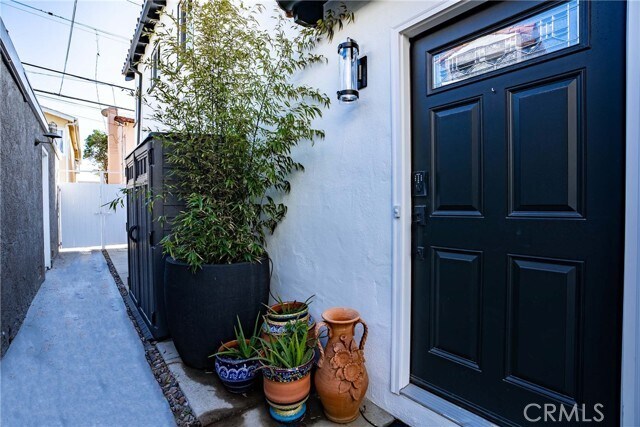 Building Photo - 1319 W Bay Ave