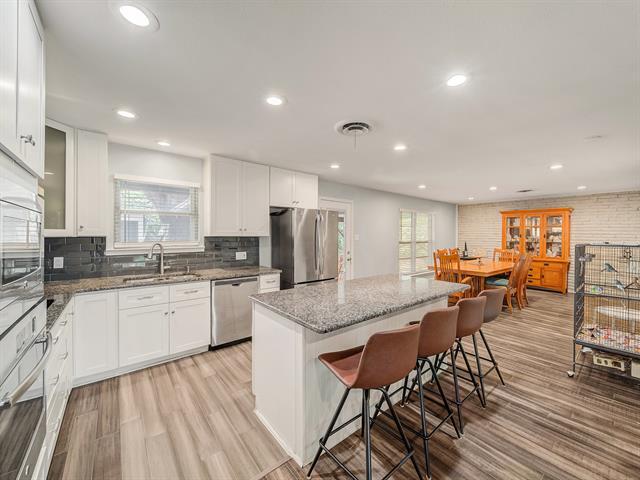 Building Photo - 5512 Odessa Ave