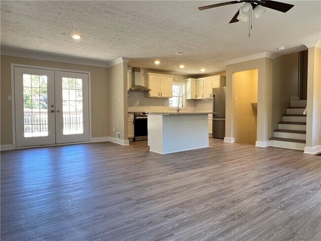 Building Photo - 550 Oglesby Bridge Rd SE