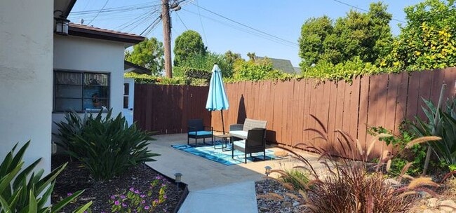 Building Photo - Vintage 1 Bedroom in Kensington with priva...