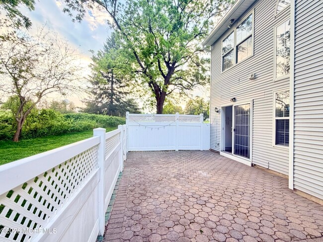 Building Photo - 1 Whitemarsh Dr