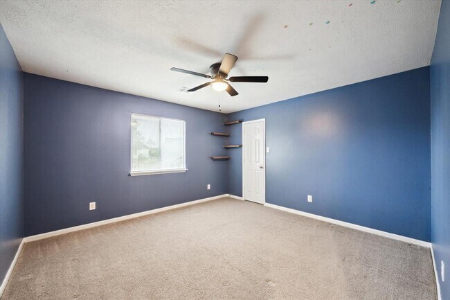Building Photo - 2614 Port Carissa Dr