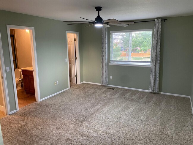 Building Photo - 486 Balsa Dr