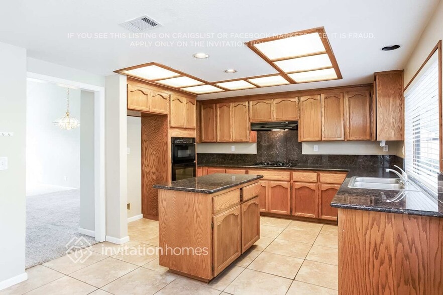 Building Photo - 4501 Deerhorn Ct