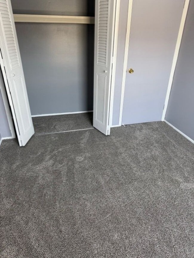 Building Photo - 2 BED - 1.5 BATH CANTON CONDO -----NORTHWIND