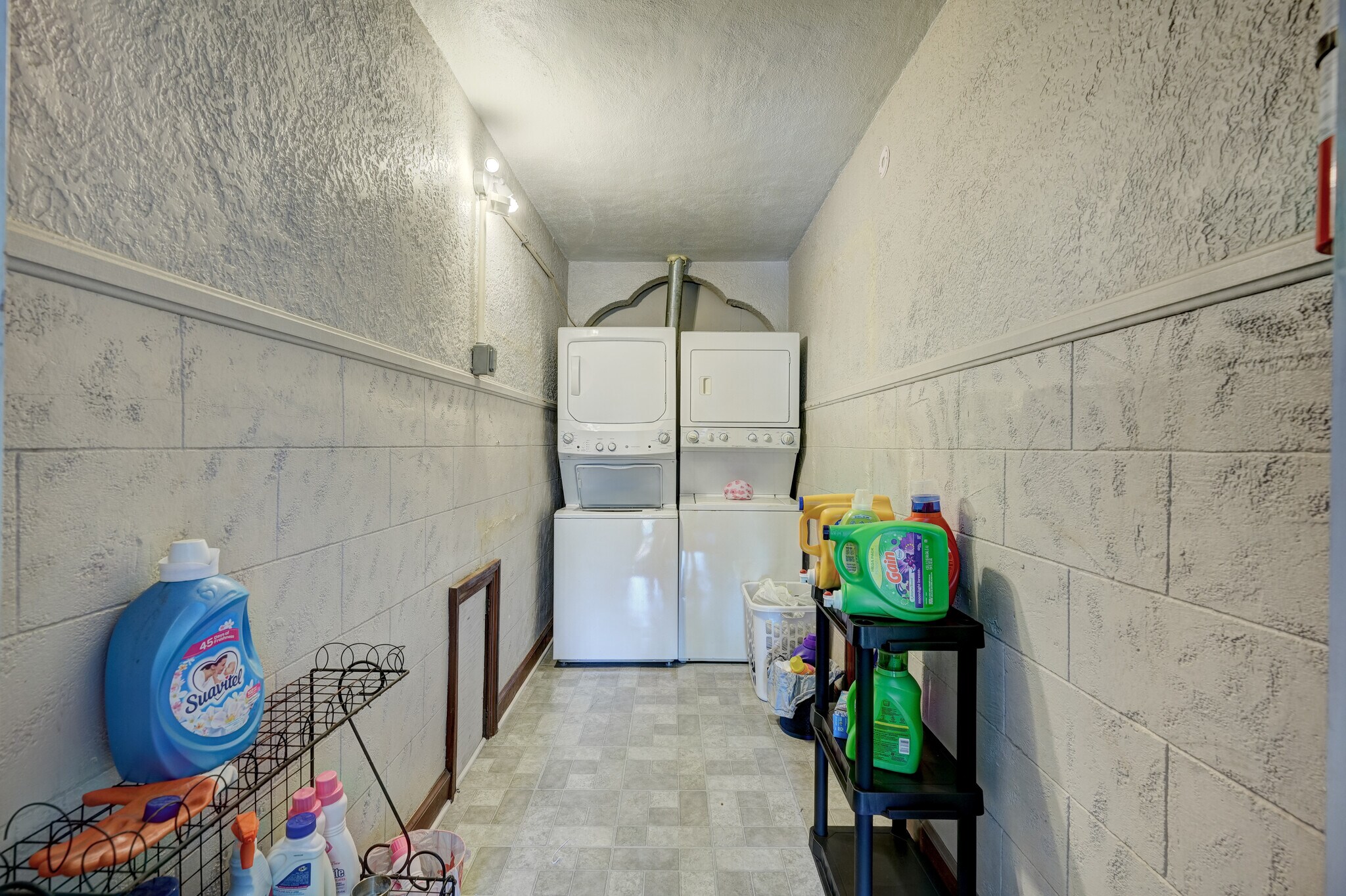 Building Photo - 308 NW 24th St