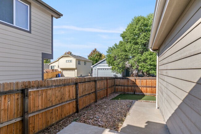 Building Photo - 2235 Sopris Cir