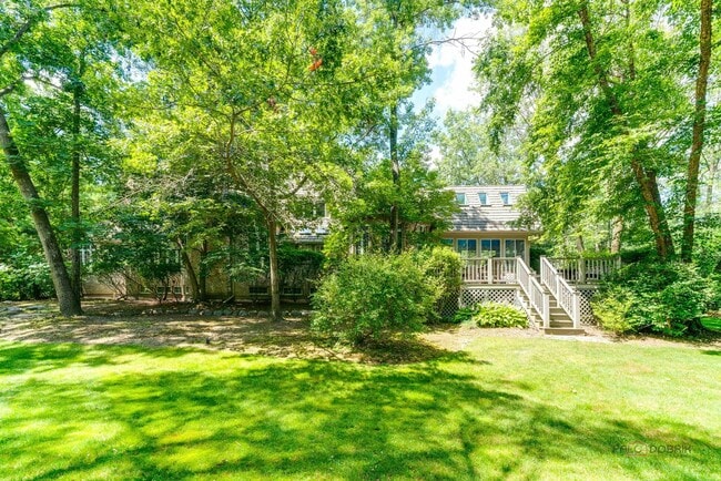 Building Photo - 14 Briarwood Ln