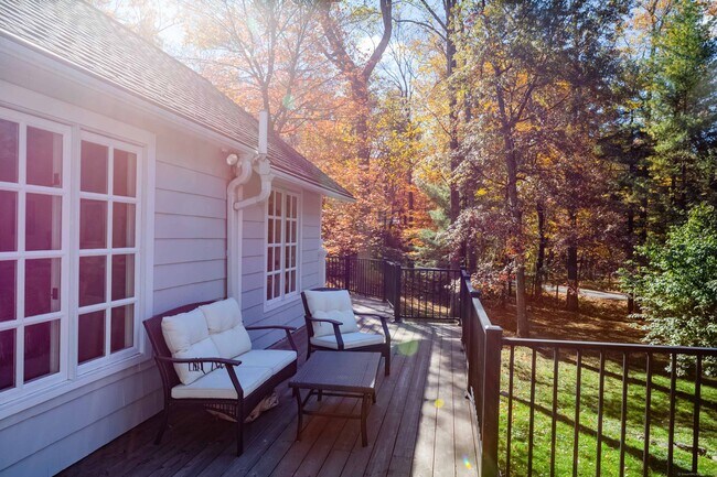 Building Photo - 188 Godfrey Rd E