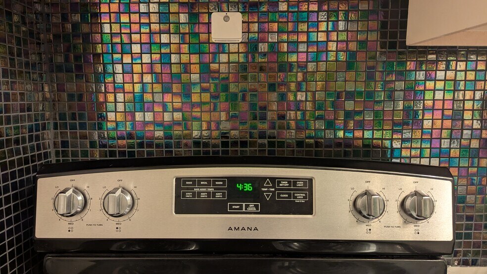 Building Photo - 3182 Latona Dr SW