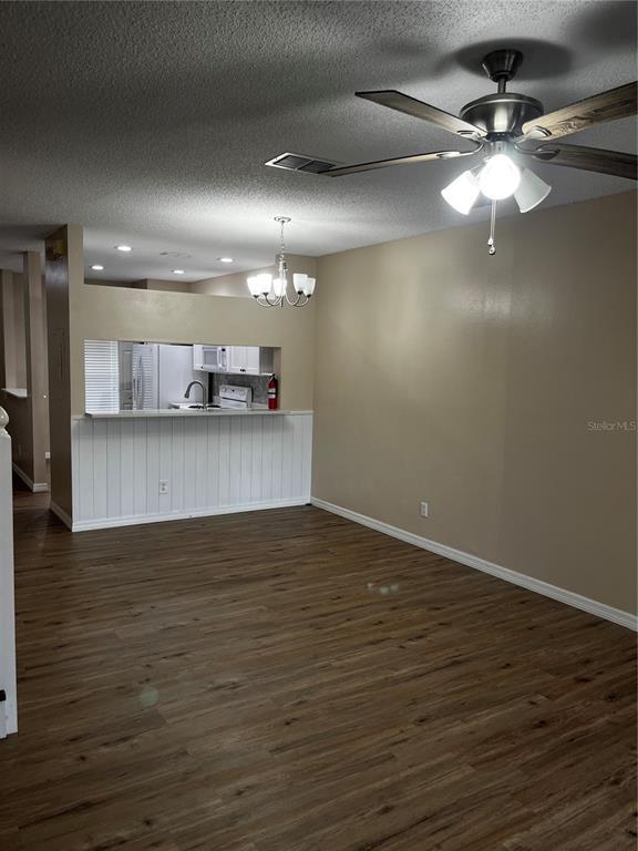 Building Photo - 8526 HUNTERS KEY Cir