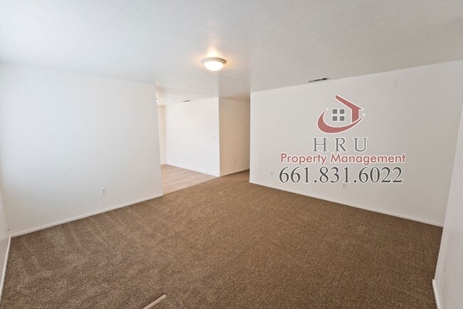 Building Photo - 6401 Castleford St